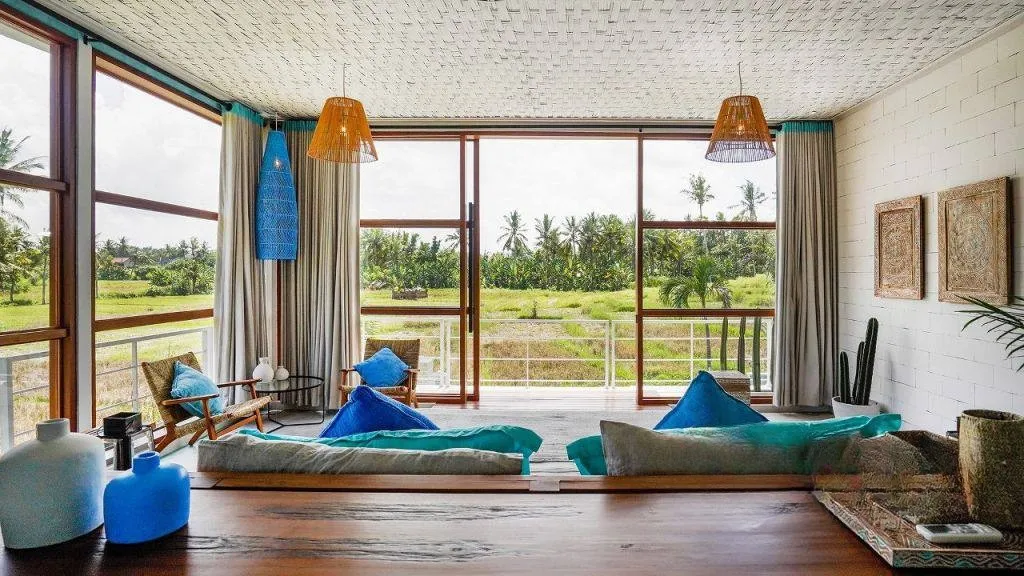 Вилла с участком 1,640 м² и бассейном 17 м (Kediri) — Photo 6