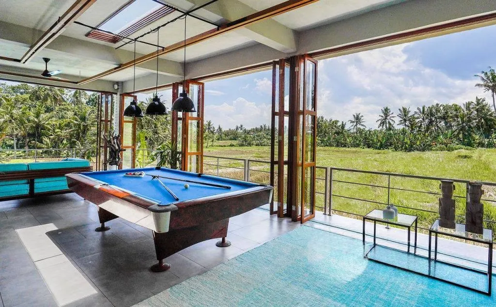 Вилла с участком 1,640 м² и бассейном 17 м (Kediri) — Photo 9